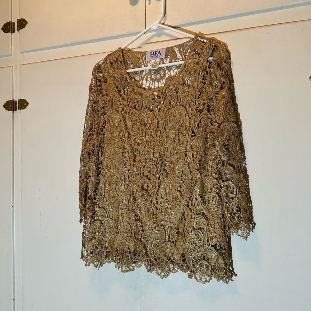 Gorgeous Vintage Lace Top in Gold